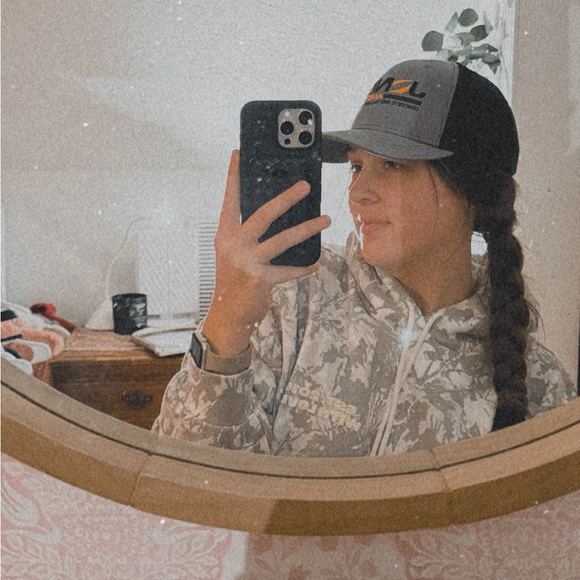 Meet the Posher Other - Meet your Posher, Abbrianna